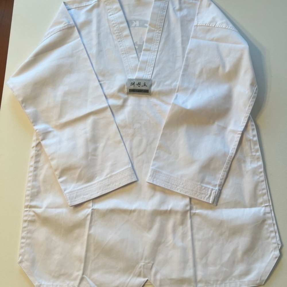 NEW Martial Arts TAEKWONDO Shirt in‎ Mint Condition!! 🔥 (Q) - Picture 2 of 6